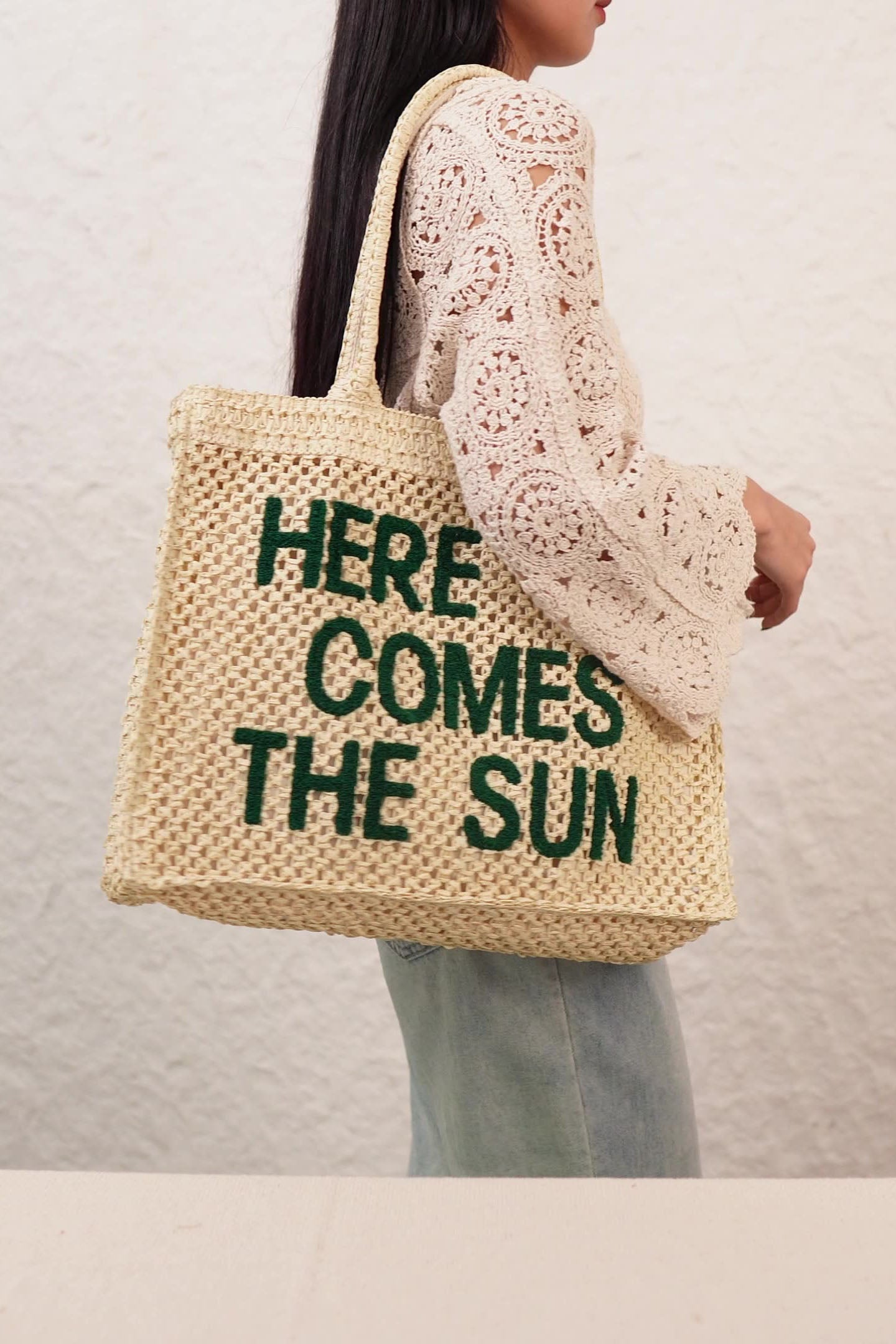 Embroidered Letter Bag Large Capacity Straw Commuter Shoulder Beach Bag